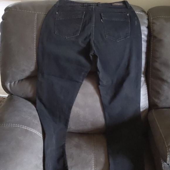 Levi's Jeans - Picture 2 of 8